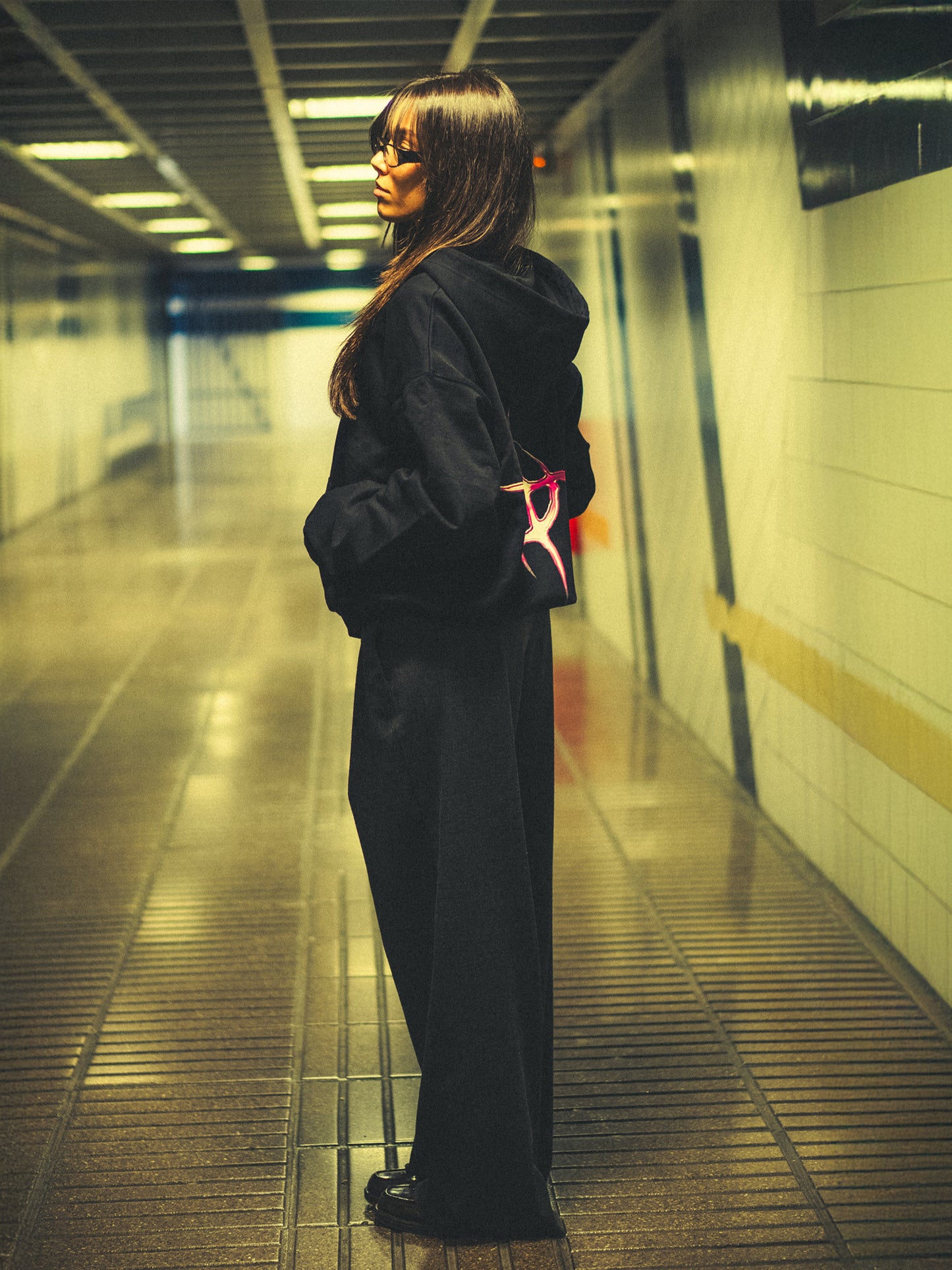 HOODIE (BLACK) SHOOTING STAR